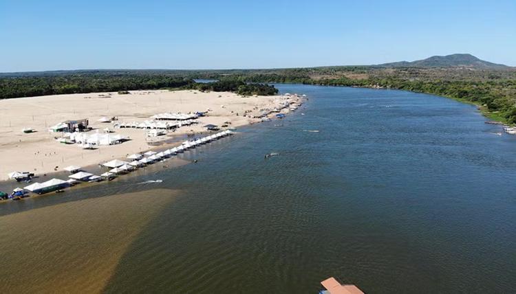 Alexandre Pires e Léo Santana serão atrações na Praia da Gaivota; veja programação