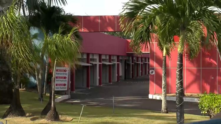 Mulher é trancada em quarto de antigo motel pelo ex-namorado na Serra: 'Eu poderia morrer daqui a um mês'