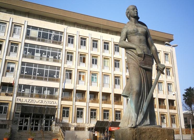 Bari, condanna record per maltrattamenti nei confronti dell’ex convivente