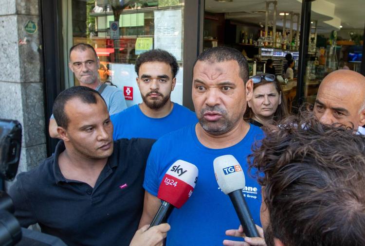 "Venti coltellate senza motivo. Un'ombra, sembrava assente..."