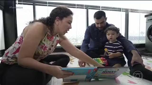 ‘É como se ele tivesse nascido de novo’: menino com surdez rara escuta pela 1ª vez após tratamento inédito; VÍDEO