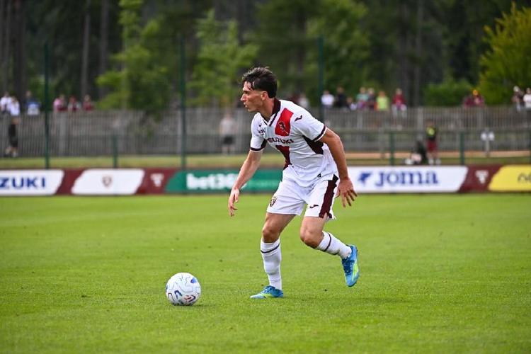 Tuttosport – Napoli, interesse per Cacciamani del Torino. Manna però deve sfoltire in attacco