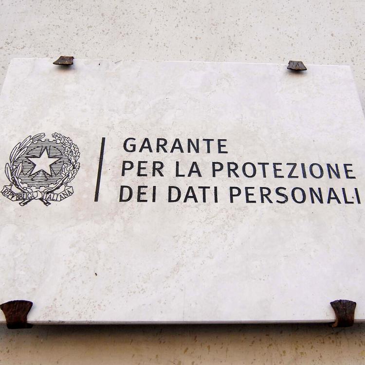 Non si può diffondere la foto di un malato senza il suo consenso, multato un medico