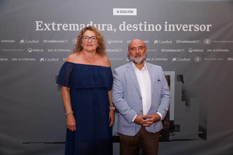 Inmaculada Marín, de Opa Badajoz, y Fernando Segador, de Opaex.