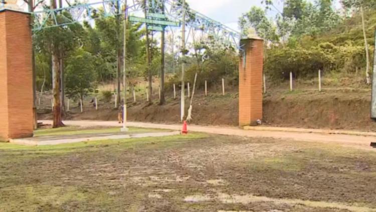 Reintegração de posse desocupa comunidade terapêutica em Caçapava