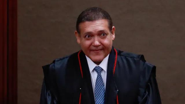 Kassio assume TSE após aproximação com governo Lula e sob desconfiança de aliados de Bolsonaro