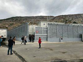 Migranti, rimpatri e “fortezza Europa”. Giro di vite sui diritti umani
