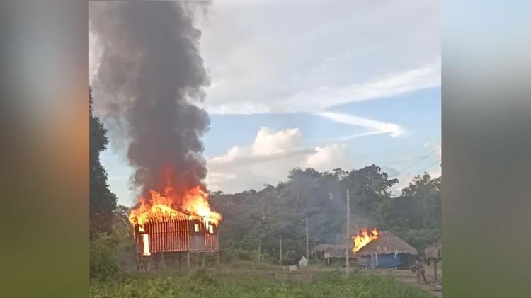 Indígenas capturam suspeito de incendiar casas em aldeia em Oriximiná; polícia investiga o caso