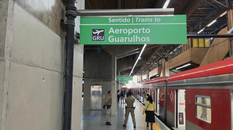 Vagão do Expresso Aeroporto descarrila na Zona Leste de SP; passageiros caminham pela via e serviço é suspenso