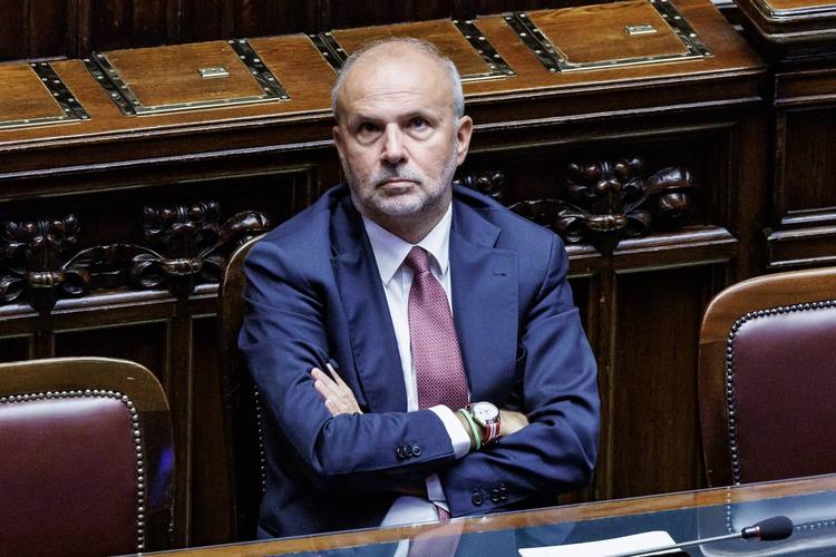 Il ministro Schillaci sarà operato d'urgenza nel fine settimana