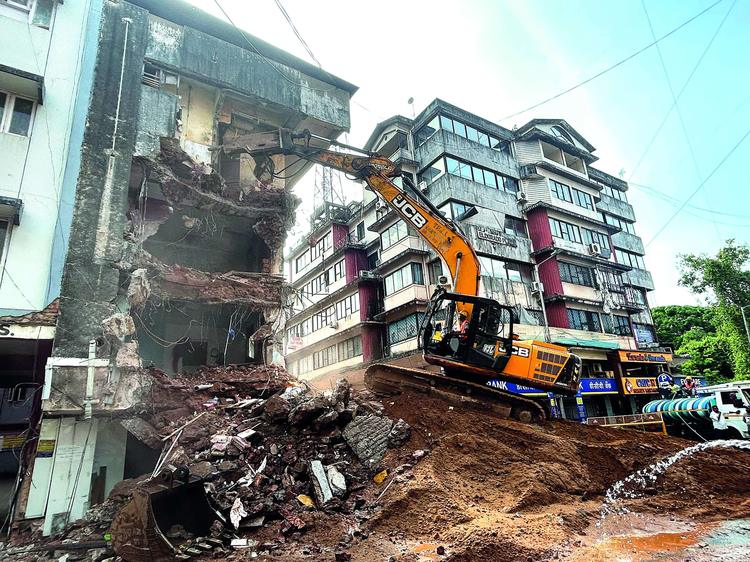 Panaji corp awaits structural stability reports for old buildings from GEC