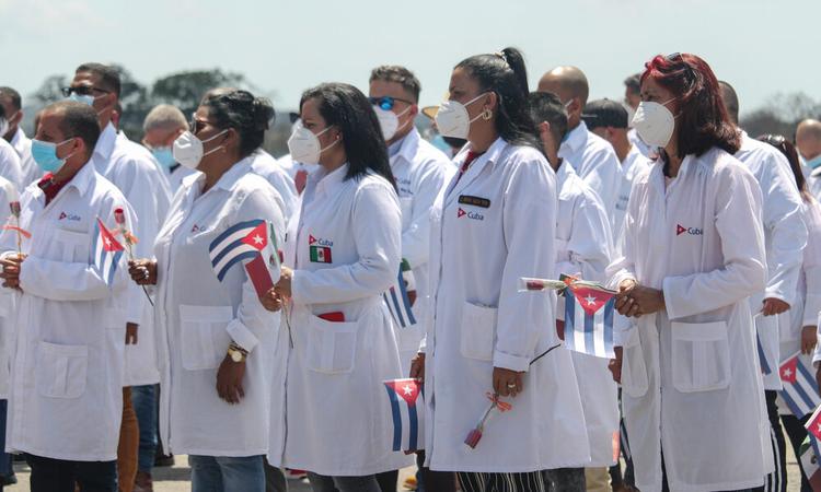 Restrizioni per i medici cubani in Calabria. C’è l’ombra di nuove sanzioni Usa
