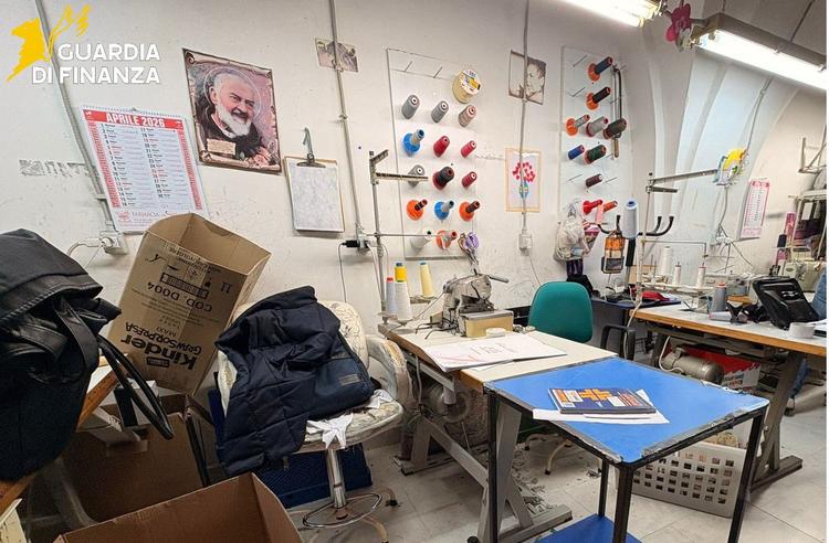 San Ferdinando di Puglia, Gdf sequestra laboratorio tessile clandestino