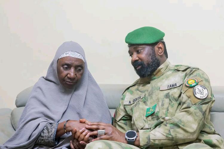 Réapparition d’Assimi Goïta auprès de la mère de Sadio Camara