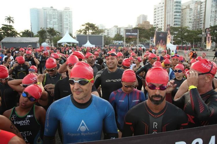 Provas de triathlon provocam alterações no trânsito em Santos no domingo; veja rotas alternativas