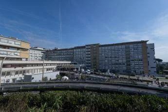Tumore del pancreas, al Gemelli di Roma primo intervento al mondo con bio-colla radioattiva