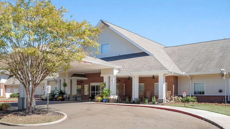2 elderly residents killed in fire at Clinton assisted living home