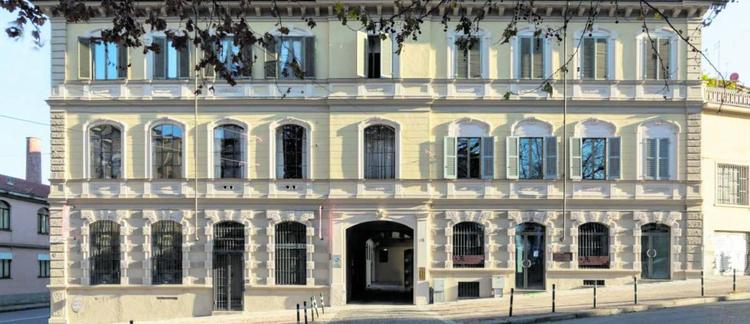 Colpo alla casa d'aste: in quattro minuti un bottino da un milione
