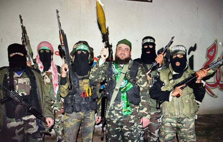 Tam tam islamico per liberare l'imam. Bufera su Lucano