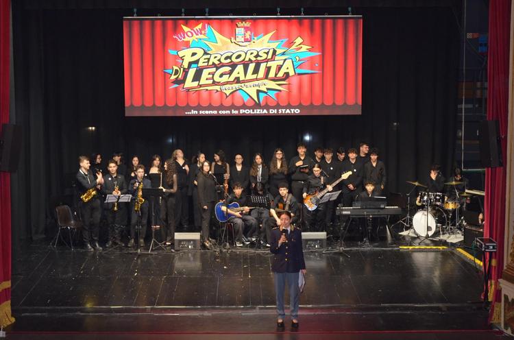 Potenza: Percorsi di legalità …in scena con la Polizia di Stato