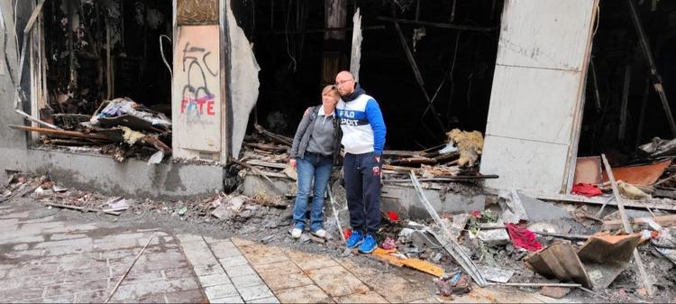 "On se sent violés" : le témoignage de la gérante du magasin Fet'à fête, détruit le 17 octobre à Grenoble