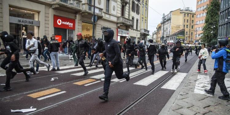 Rabbia e violenza, l'ombra dell'internazionale del disordine della Gen Z. Si organizzano su Tik Tok, hanno tra 13 e 18 anni