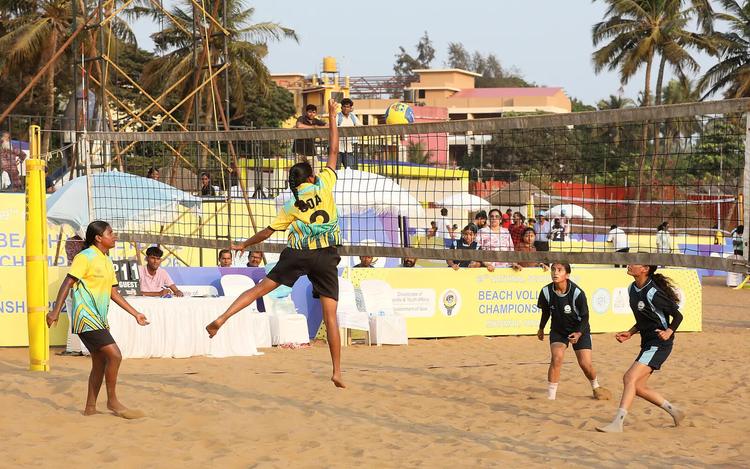 Goa girls dig deep for place in semifinals, boys have it easy