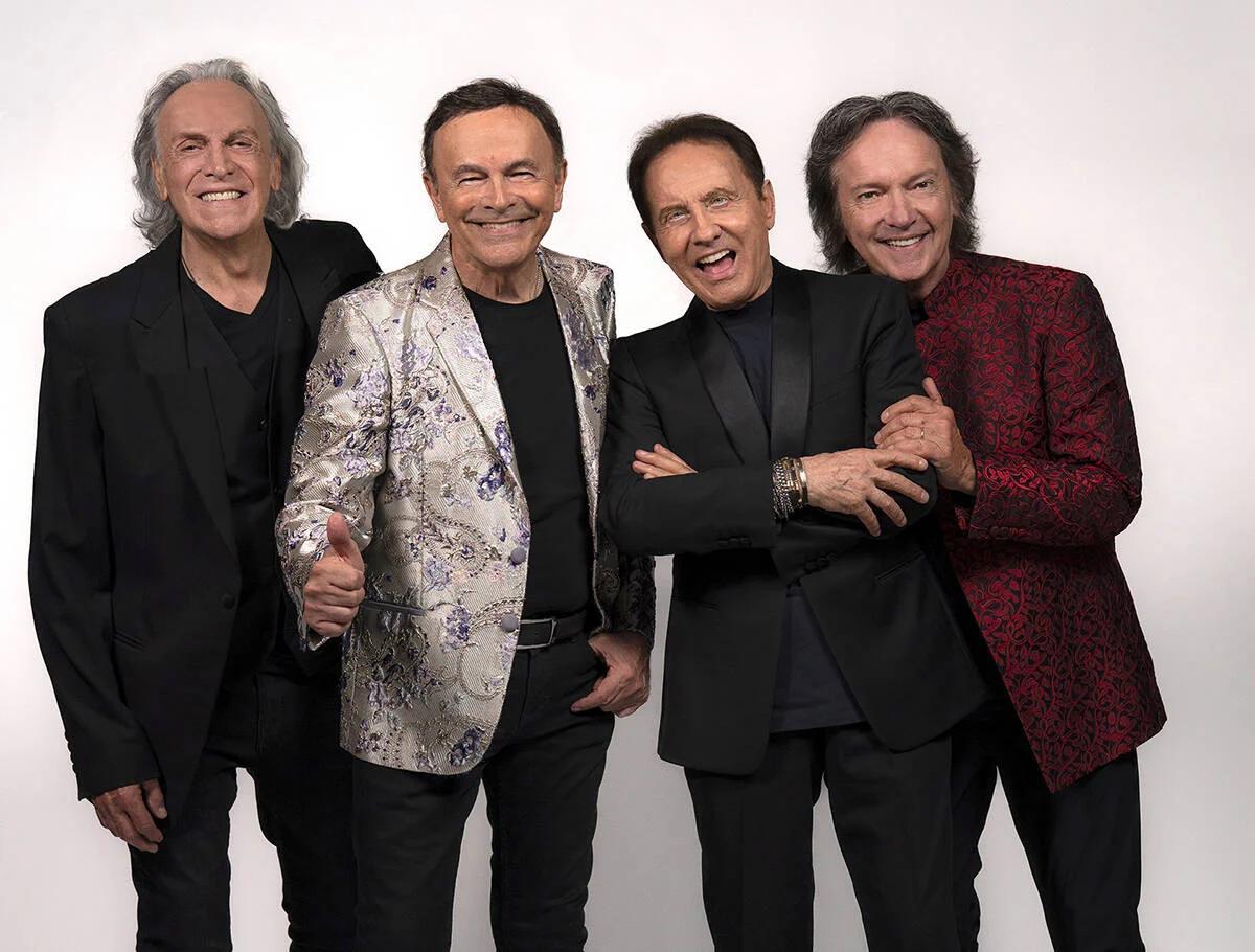 I Pooh al PalaSele di Eboli: doppio concerto per festeggiare 60 anni di musica