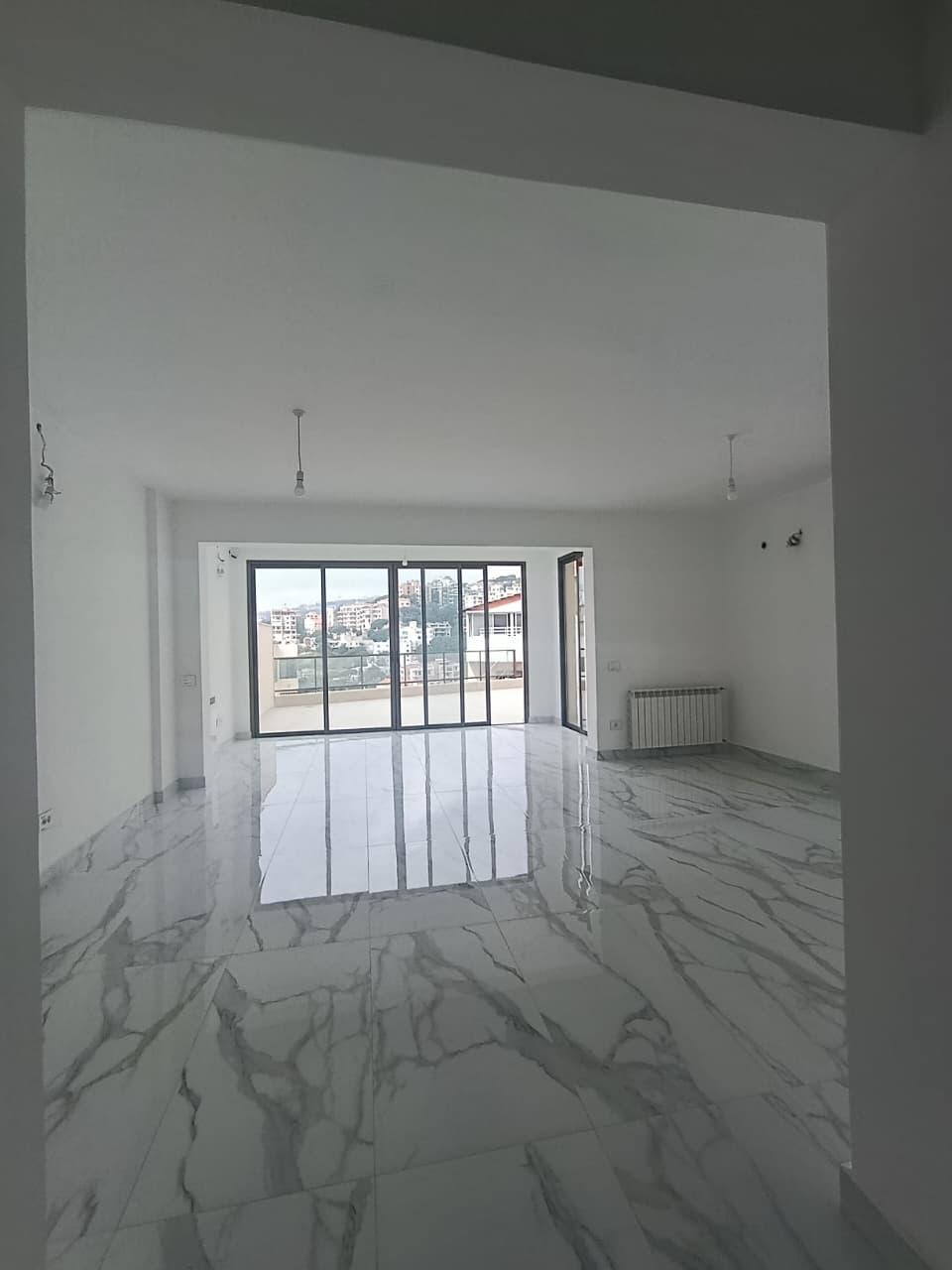 For Sale: Apartment in Bsalim