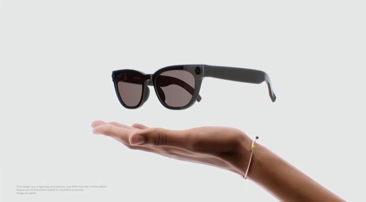Samsung Galaxy Glasses against white background