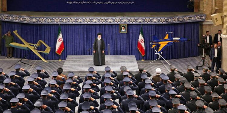Tensioni internazionali, nuova escalation. L'Iran: “Colpita una base Usa”
