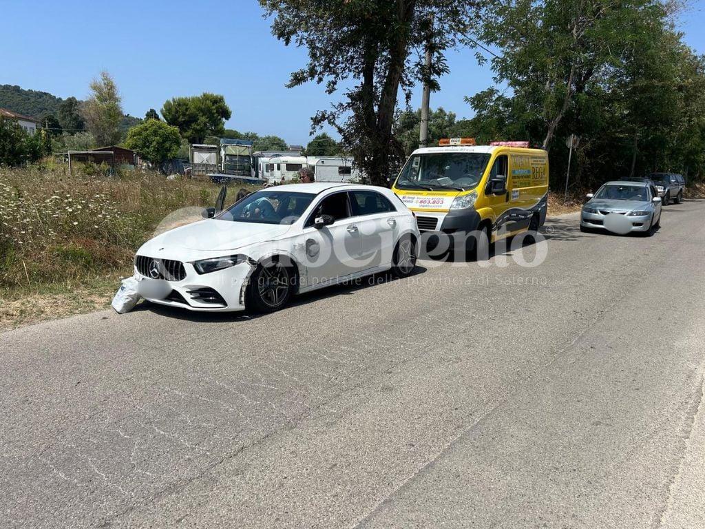 Incidente stradale a Castellabate: scontro tra auto e furgone in località Annunziata