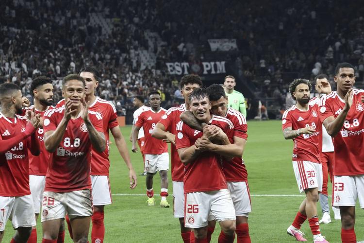 Inter e Vitória fecham os classificados às quartas da Copa do Brasil