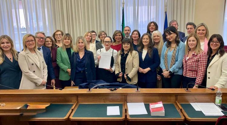 Approvata all'unanimità la relazione sulla violenza economica di genere