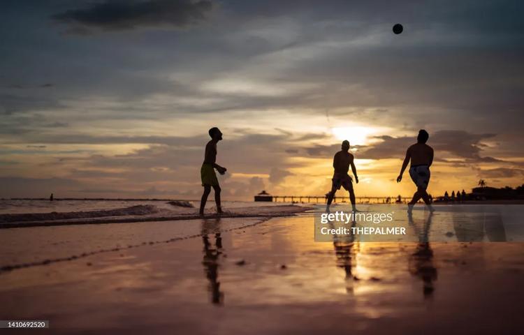 Miami is quite different. In addition to beautiful beaches, warm temperatures and the natural influence of the Latin Americans, the tournament is quite dynamic and lively. 