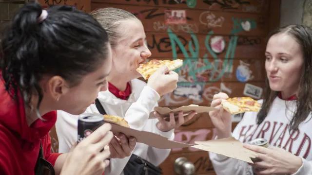 Intoxicação alimentar pode estragar suas férias; veja como se proteger