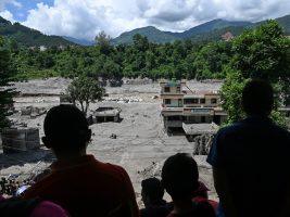 Alluvione in Nepal: don Bogati (Amministratore apostolico del vicariato), “unire le mani” per “sostenere questo popolo che soffre”