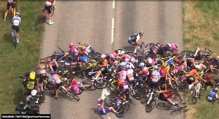 Acidente com mais de 30 ciclistas marca Tour de France Feminino