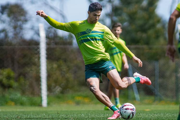 Recuperado de lesão, atacante do Juventude vira alternativa para encarar o América-MG