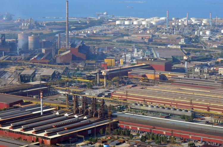 Ilva cambia pelle, produzione addio