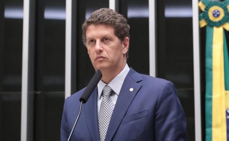 Salles descarta retirar candidatura ao Senado mesmo com articulação de Tarcísio para unificar direita