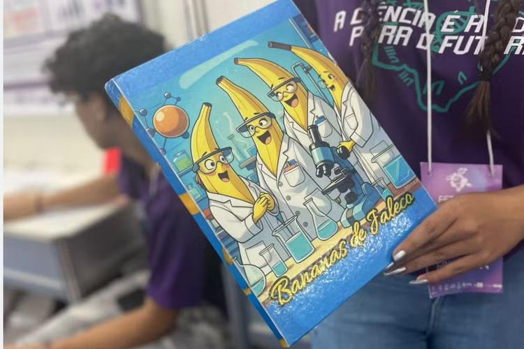 De invenção com IA a cães terapeutas: alunos desmistificam ciência em feira na UFMS