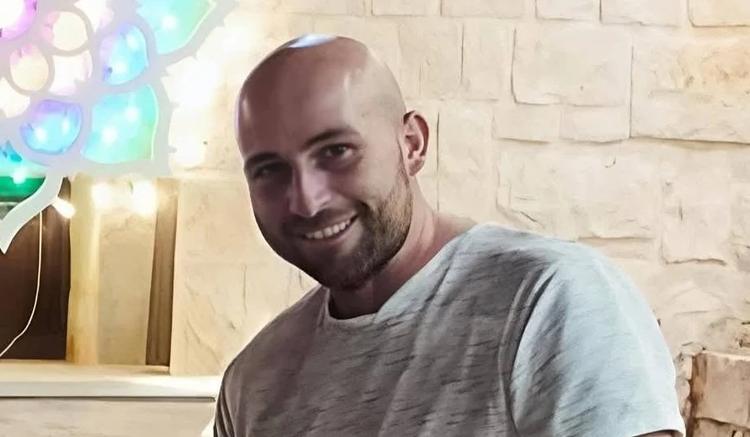 Trovato morto in piazza a Ostuni, ipotesi omicidio volontario