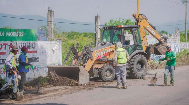 Yautepec: Eder Alonso Gutiérrez encabeza brigada urbana en la carretera San Carlos–Oacalco