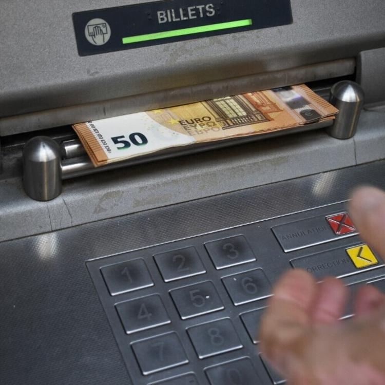 Assalto ai bancomat nell'Ennese, demolite le facciate di due edifici