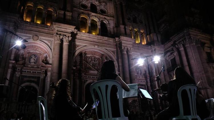 Málaga se hace música a plena luz de la luna