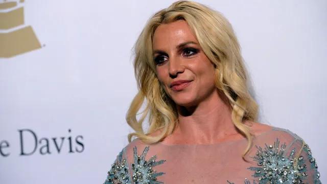Britney Spears é formalmente acusada por conduzir sob o efeito de álcool