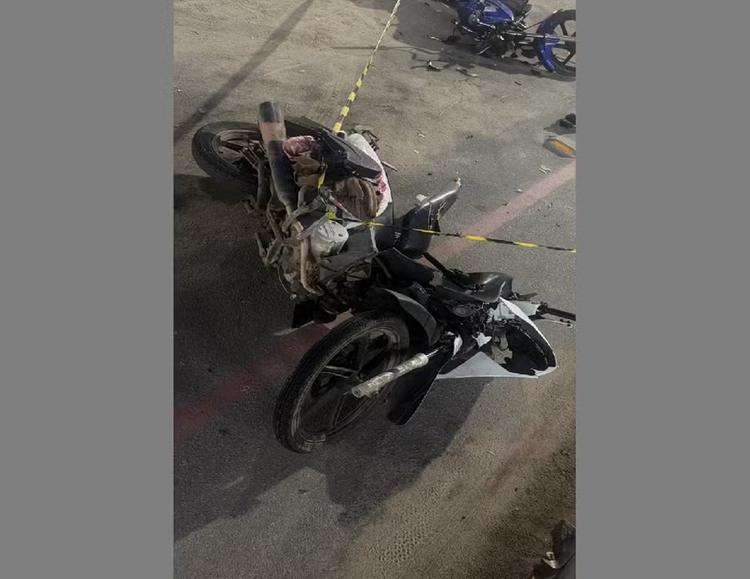 Motociclista é encontrado morto após acidente em Araruama; homem estava com marcas de tiro, diz polícia