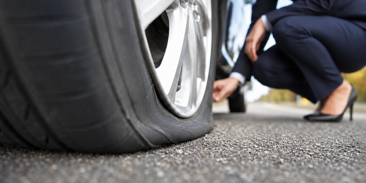 Spara alle gomme dell'auto e all'abitazione della ex, 54enne arrestato a Noto