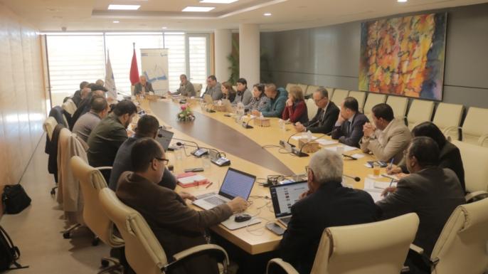 حزب “الكتاب” يستنكر تدهور القدرة الشرائية للمغاربة ويهاجم صمت الحكومة